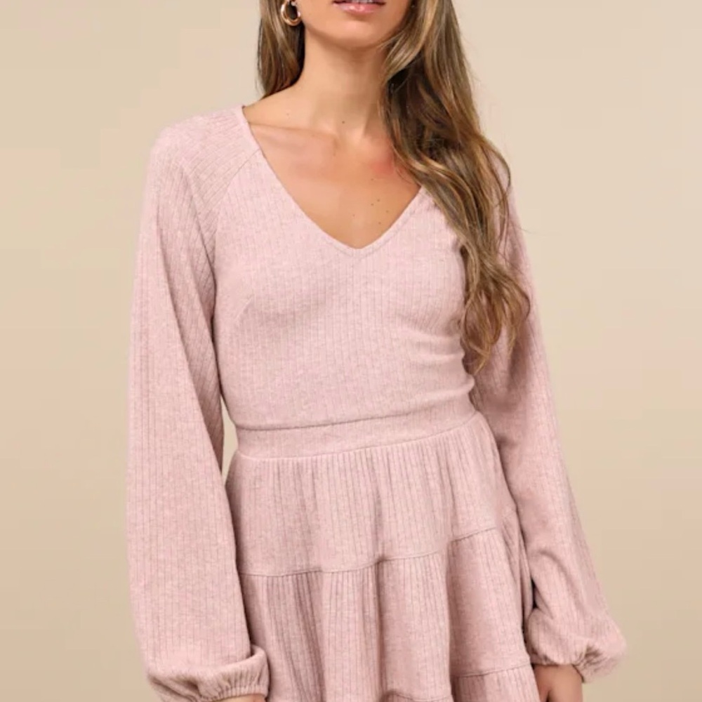 Soft Blush V-Neck Tiered Knit Dress